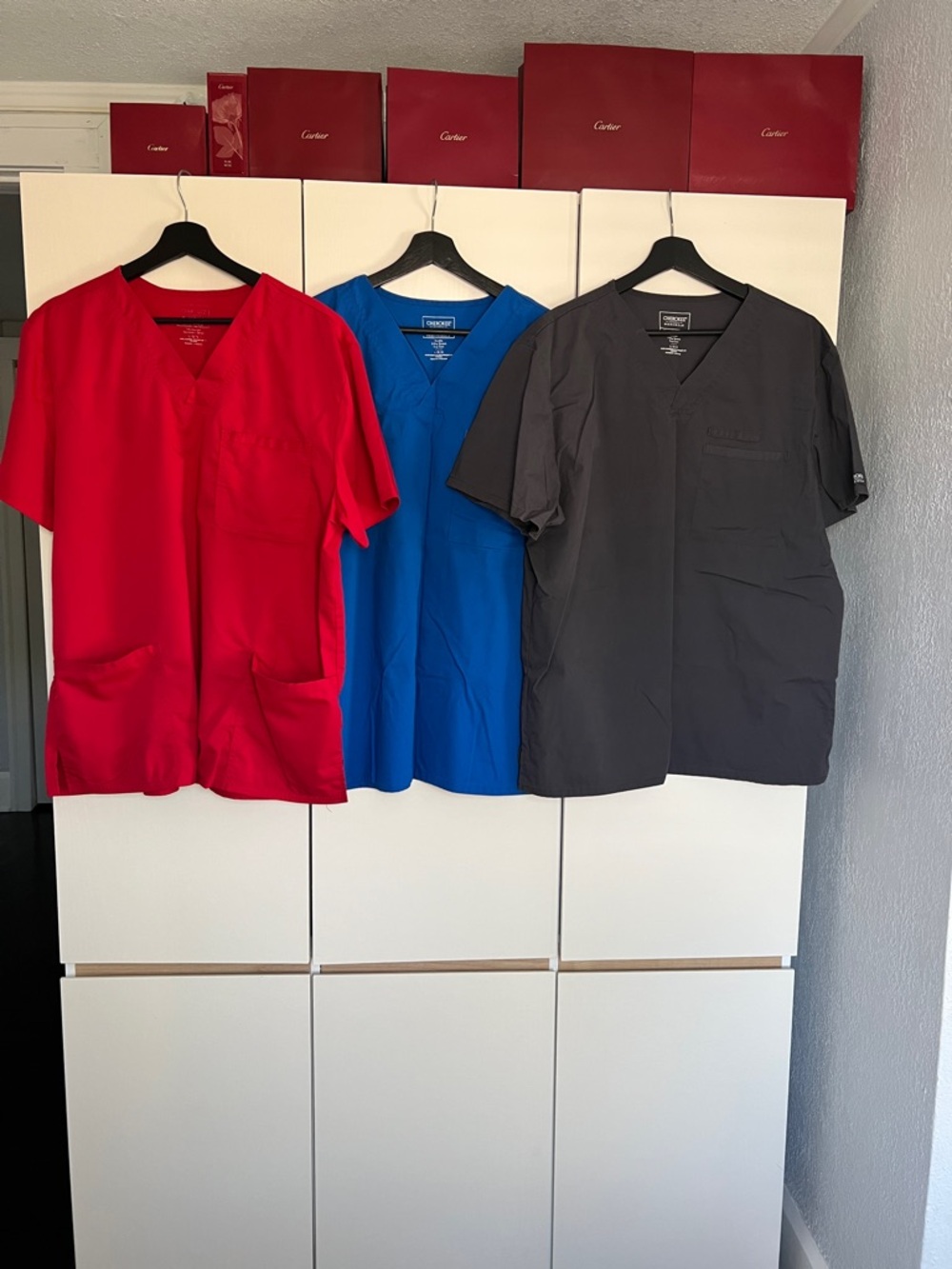 Cherokee Workwear Men’s V-Neck Scrub Top - Red